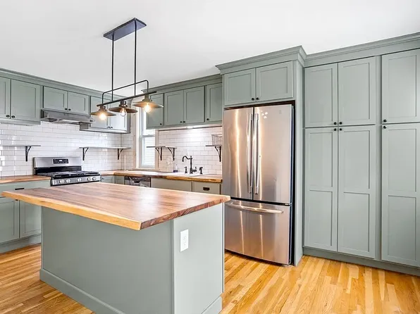 14 Horace St #2, Boston, MA 02128
