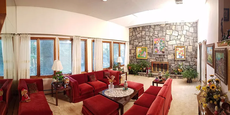 Sold by Gateway Arms Realty Corp | media 68