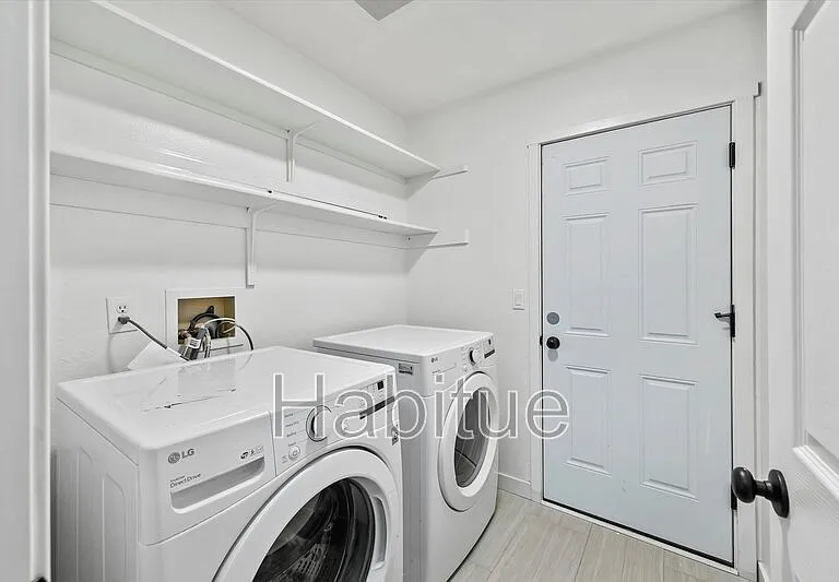 2041 E Oakridge Ct — Photo 16