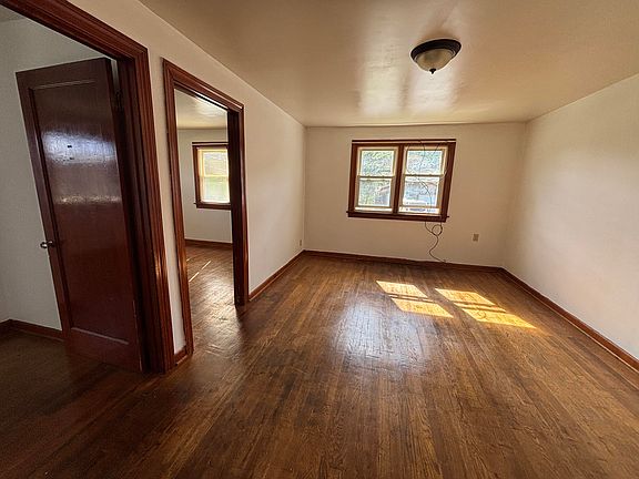4th image of 106 Ridge Rd #108