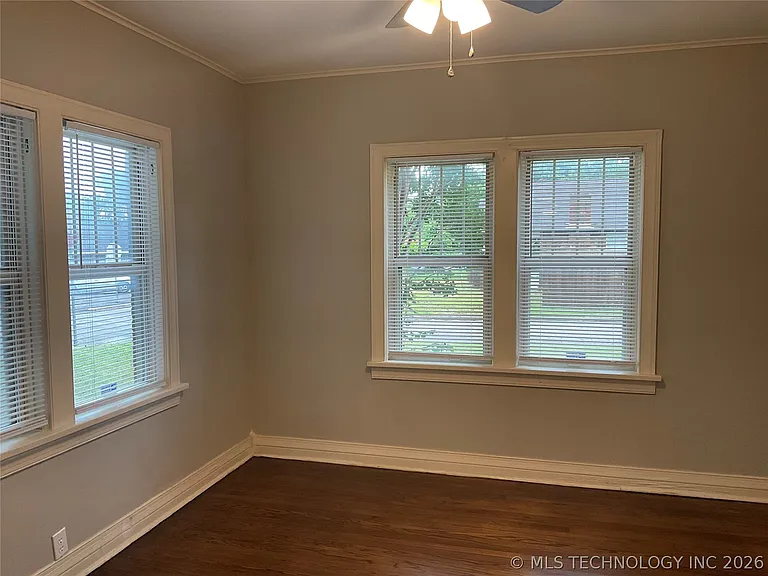 1104 N Gary Pl — Photo 13