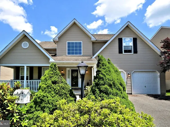 518 Centennial Ave, Gilbertsville, PA 19525