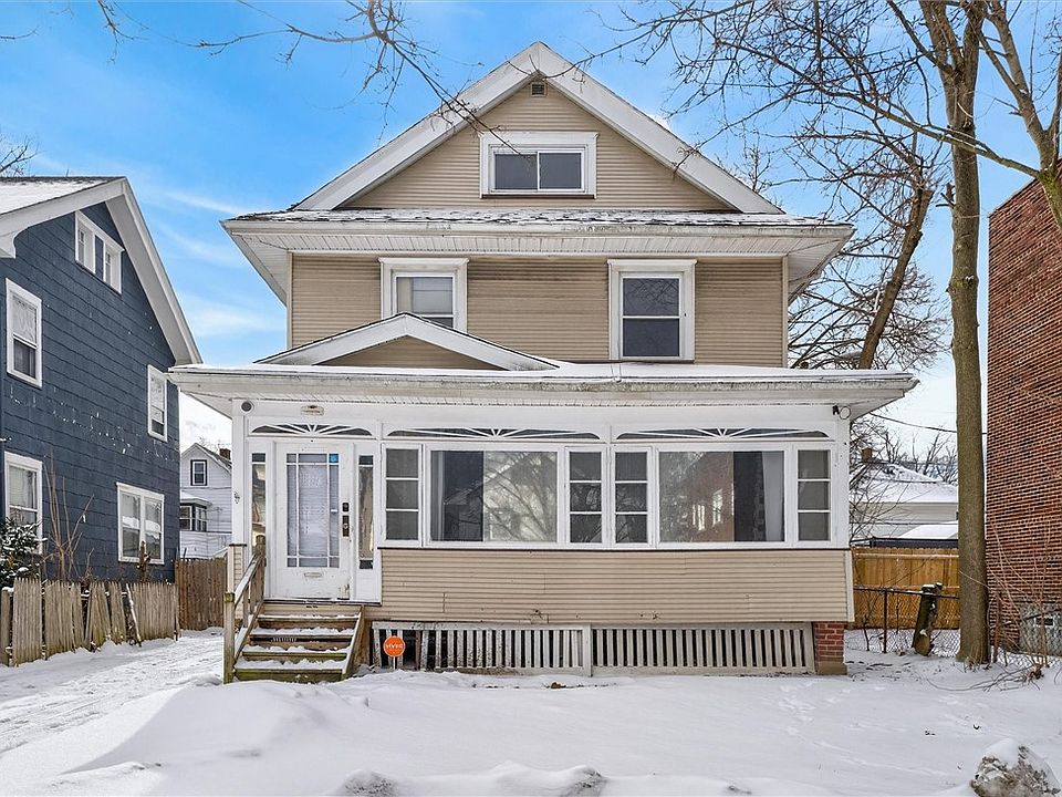 1st image of 145 Devonshire Ct