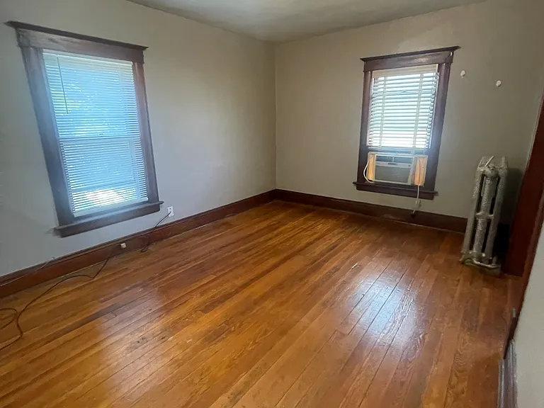 2516 Wirt St — Photo 17