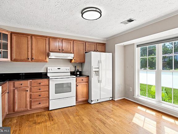 4th image of 40 Teal Ct