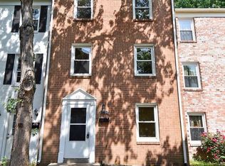16704 Chowning Ct, Woodbridge, VA 22191