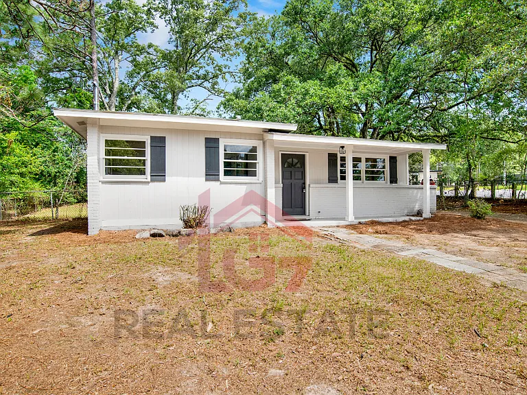6100 Lorma Rd — Photo 4