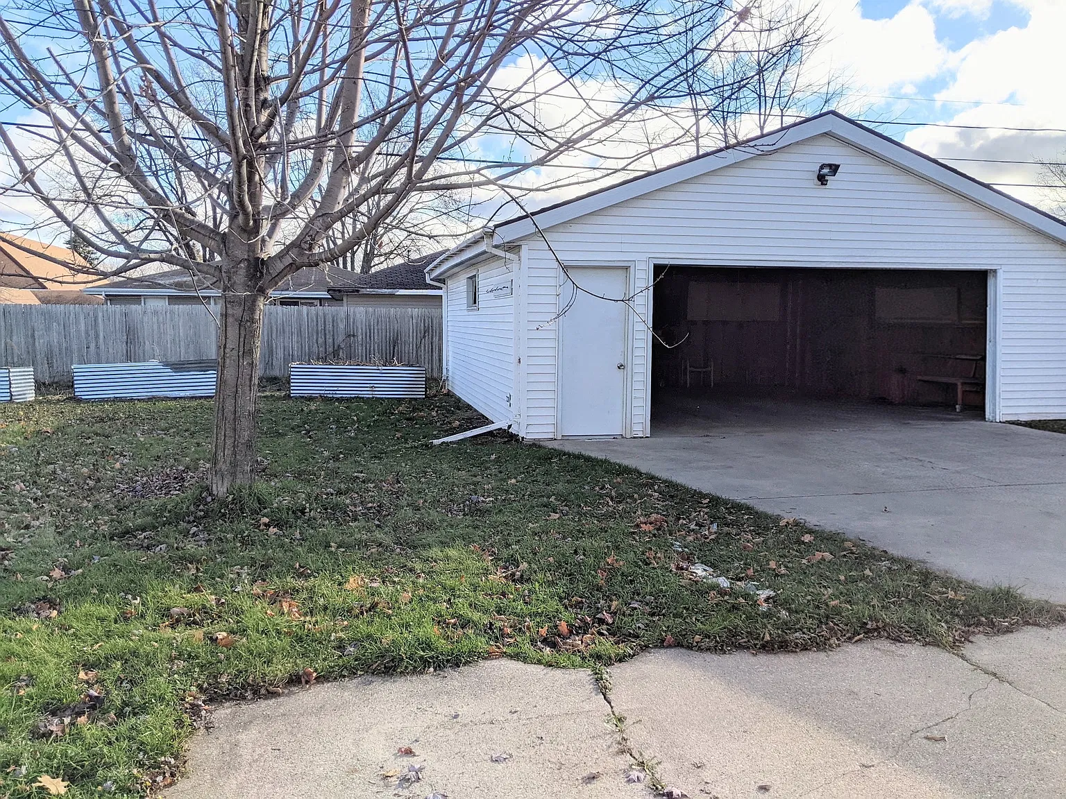 3 bed, 1638 sqft, $1,500 — Photo 1