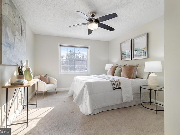 5th image of 1602 W Abingdon Dr APT 201