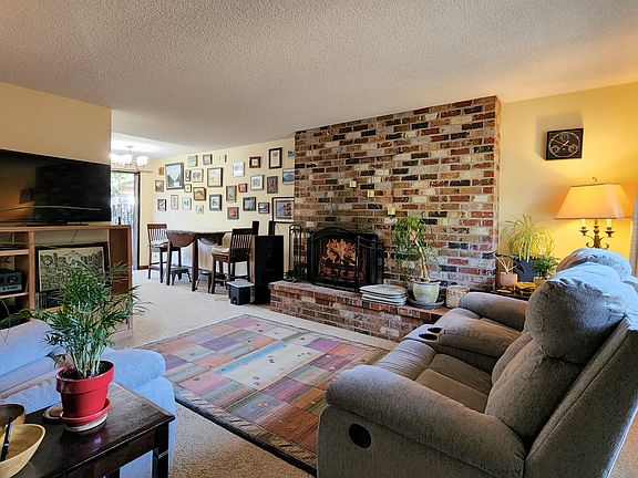 Living Room-# 2>