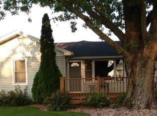 206 S Oppyville Rd, Watseka, IL 60970