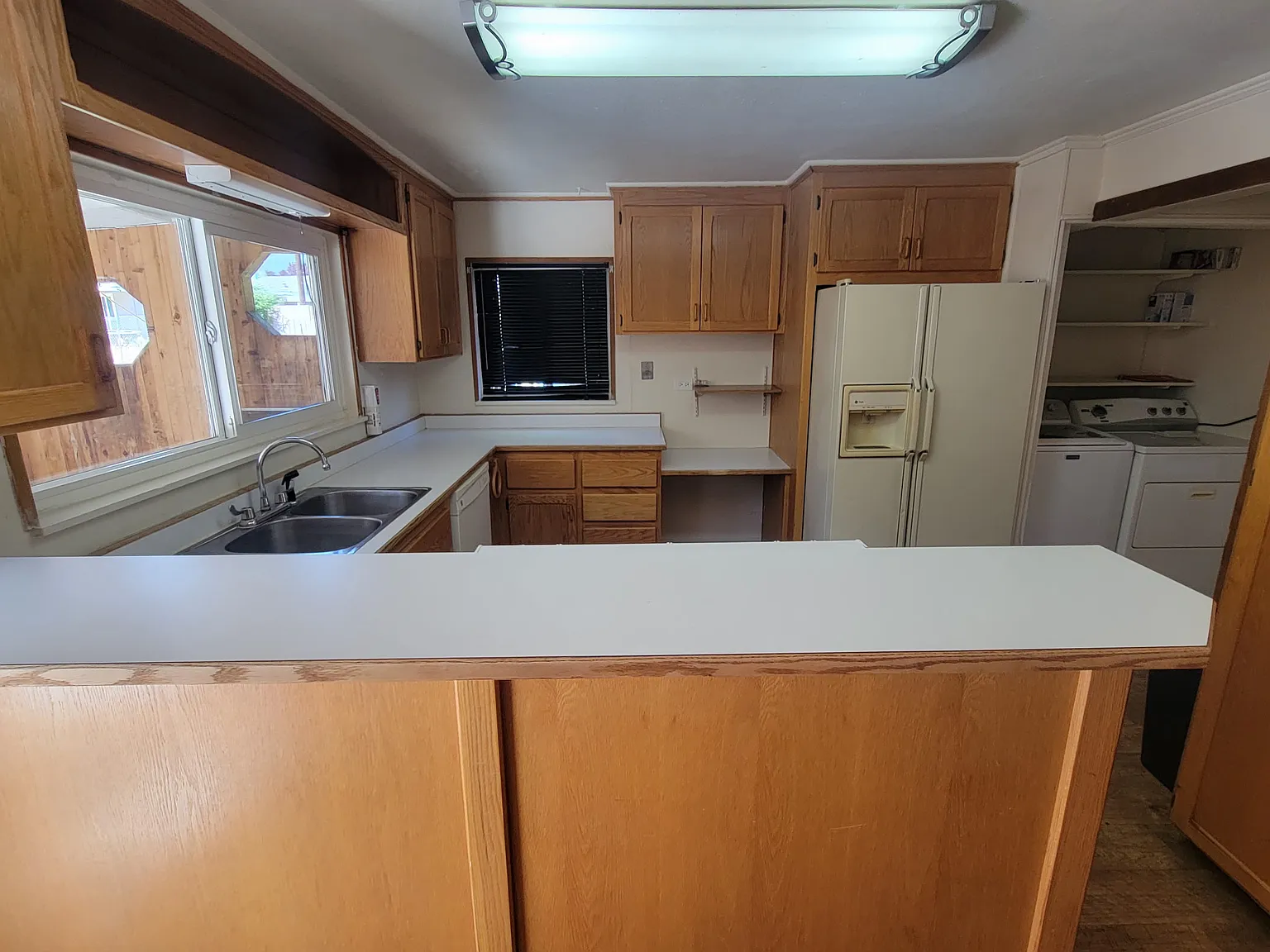 2 bed, 1000 sqft, $1,050 — Photo 2