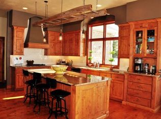 2530 E Downs Rdg, Appleton, WI 54913