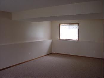 5th image of 763 Meadow Ln