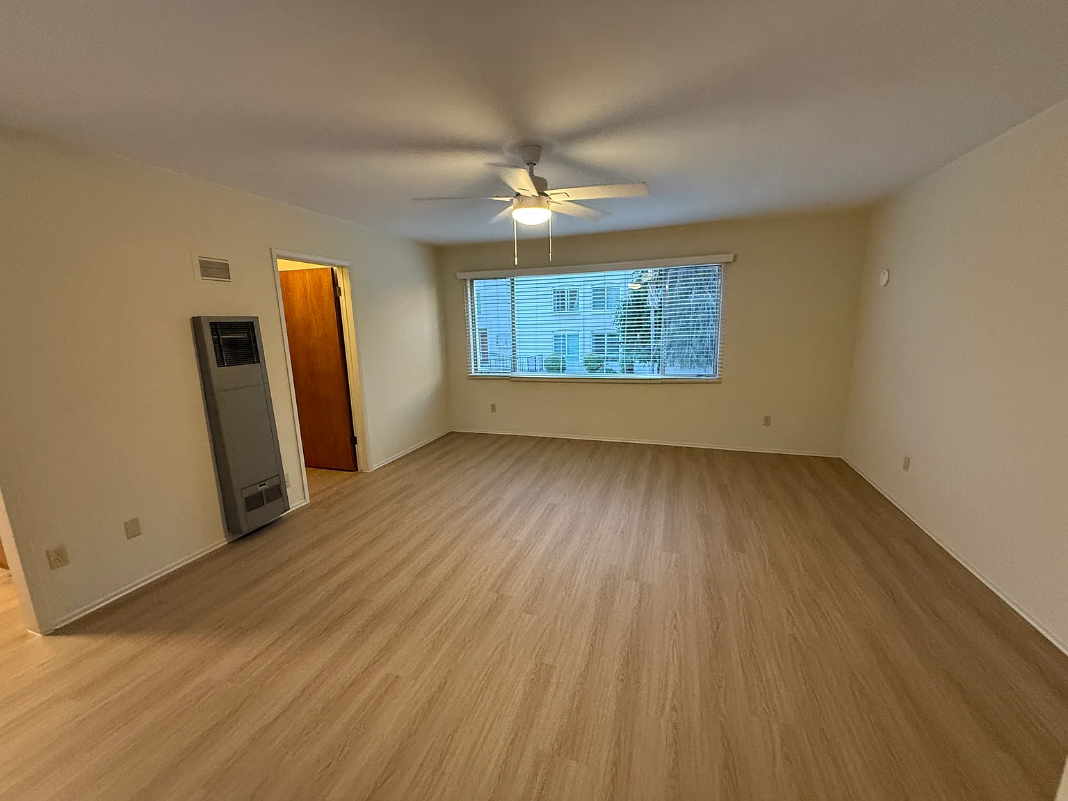 Studio, 435 sqft, $1,695 — Photo 1