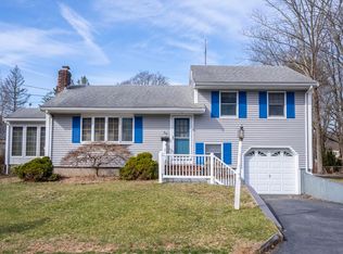 56 Spring St, Plainville, MA 02762