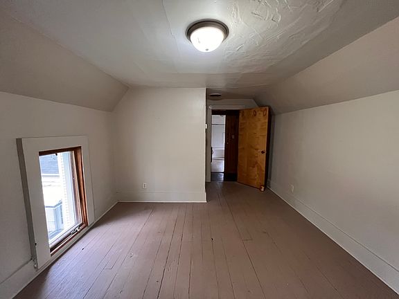 4th image of 167 E 17th St #B