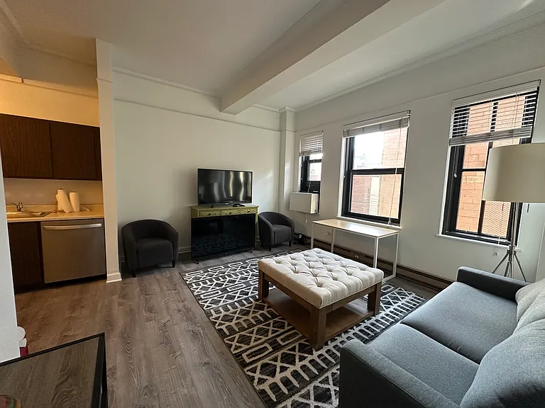 Webster House — Photo 17