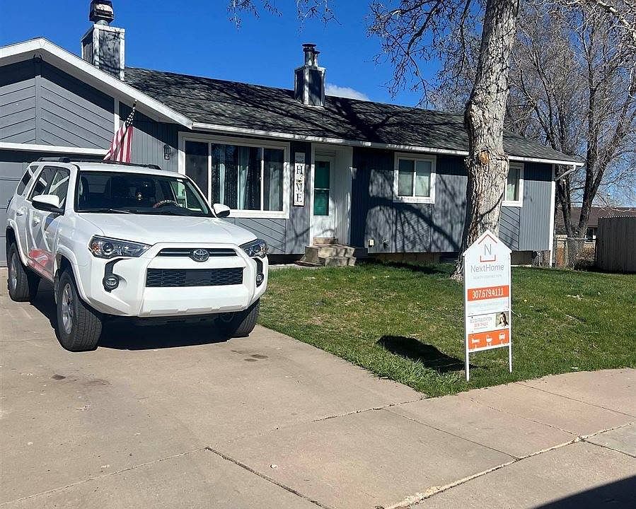 2nd image of 336 Emerson Ave
