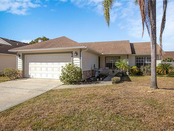 3rd image of 204 S Bristol Cir