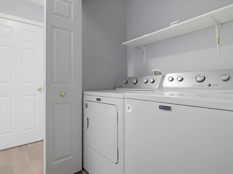 138 Celebration Ct — Photo 14