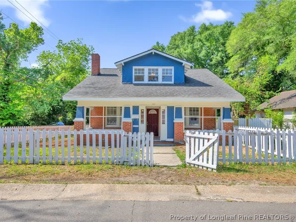 1101 Branson St, Fayetteville, NC 28305