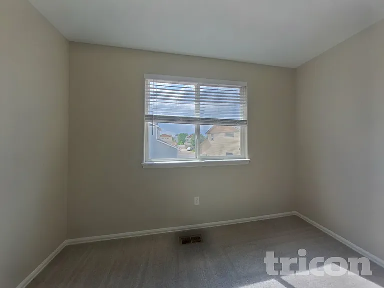 2113 74th Avenue Ct — Photo 12