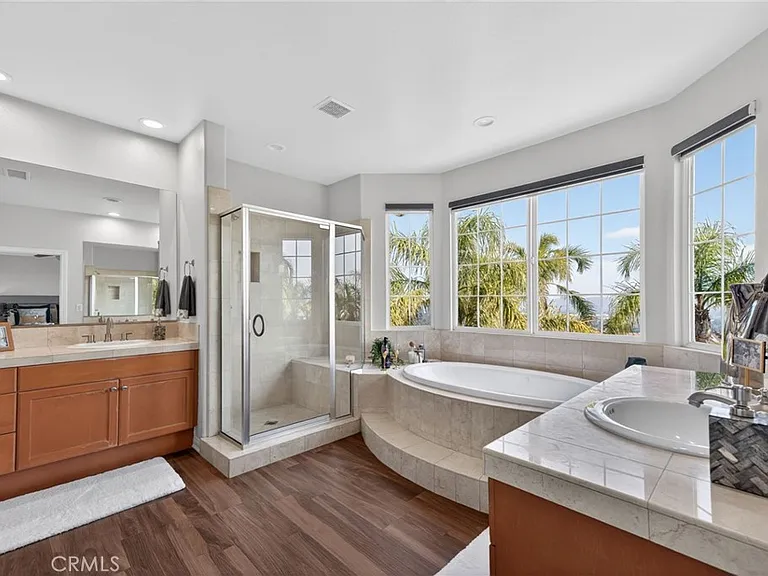 20800 Campania Ln — Photo 33
