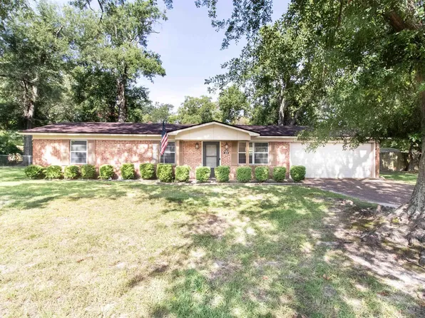 8159 Tina Dr, Tyler, TX 75703