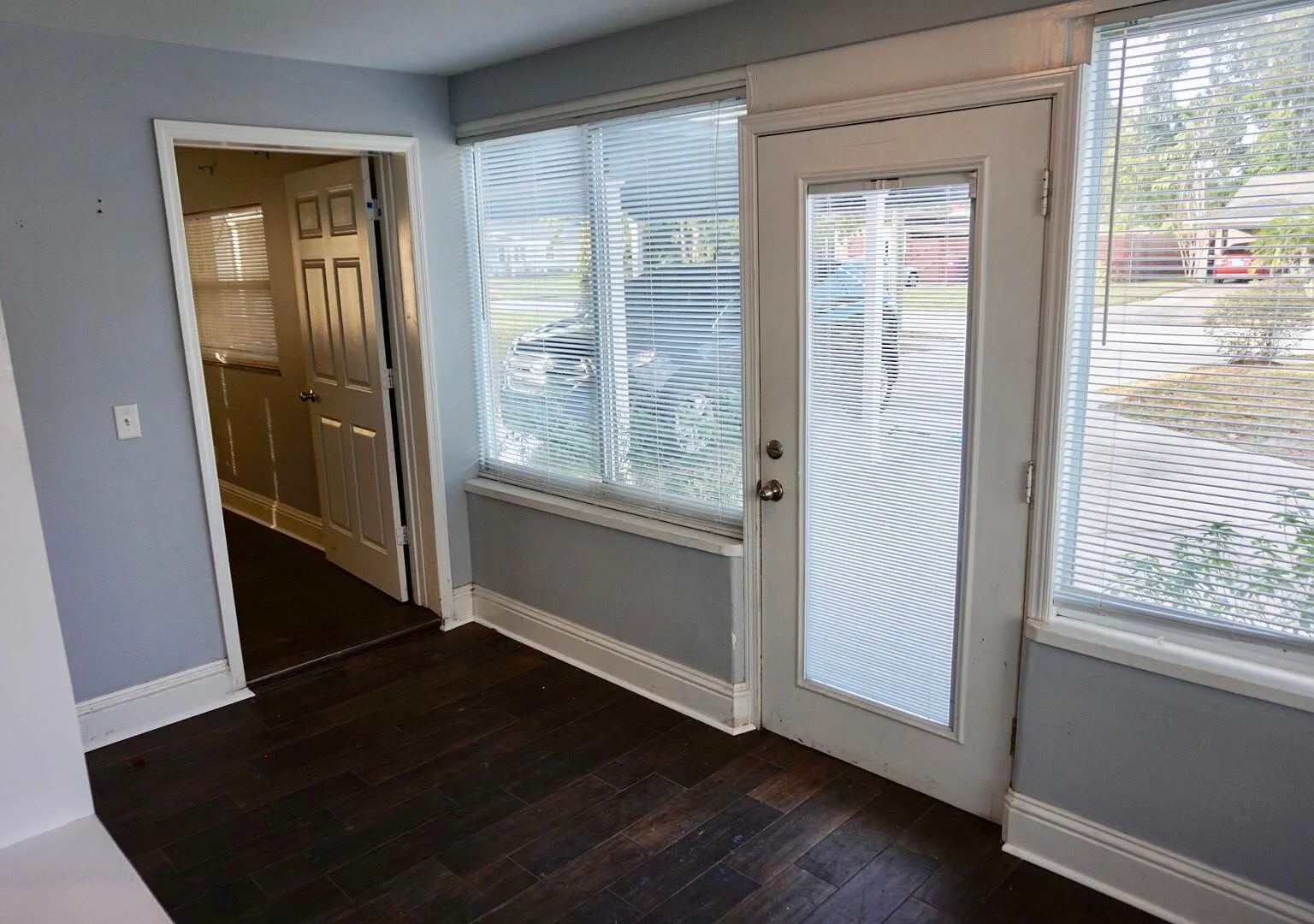 10 E Hazel St — Photo 2