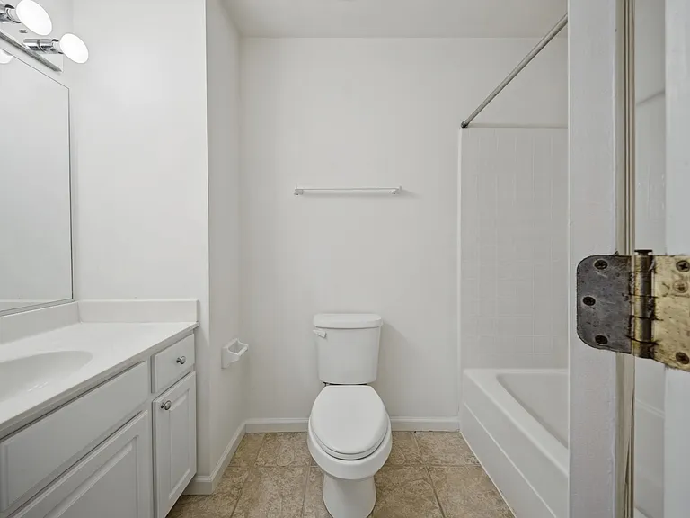 4720 Beach Bay Ct — Photo 28