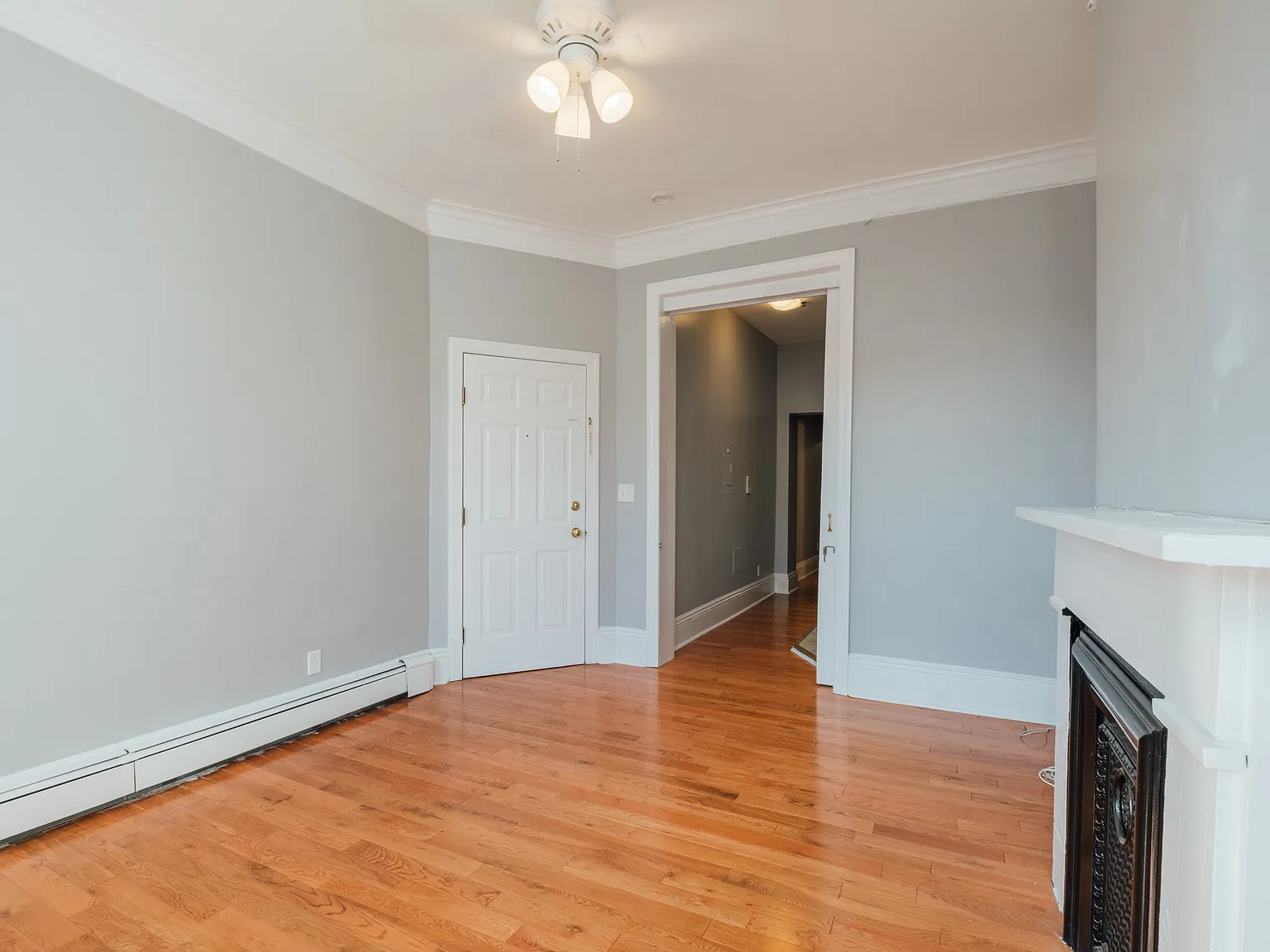 2 bed, 800 sqft, $3,695 — Photo 4