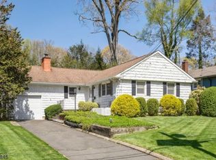 1362 Wood Valley Rd, Mountainside, NJ 07092