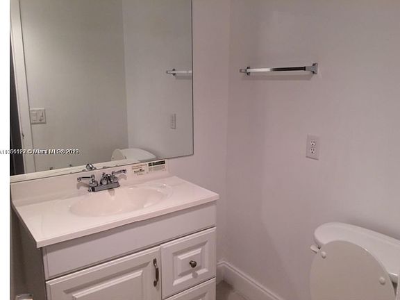 5th image of 2750 NE 183rd St APT 1507