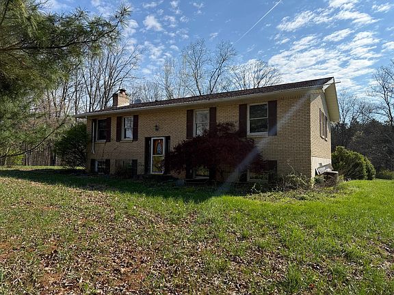 2nd image of 15536 Lewis Rd