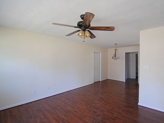 2nd image of 3445 Silina Dr