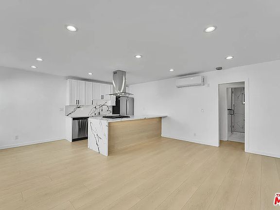 2nd image of 926 N Spaulding Ave APT 2