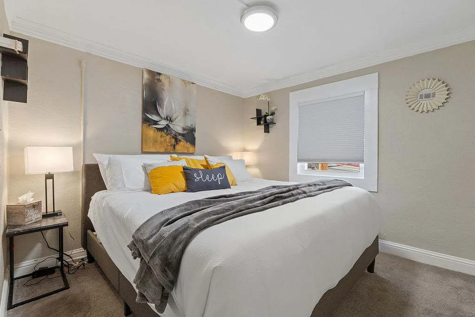 2 bed, 1.0 bath, 290 sqft, $3,899 — Photo 3