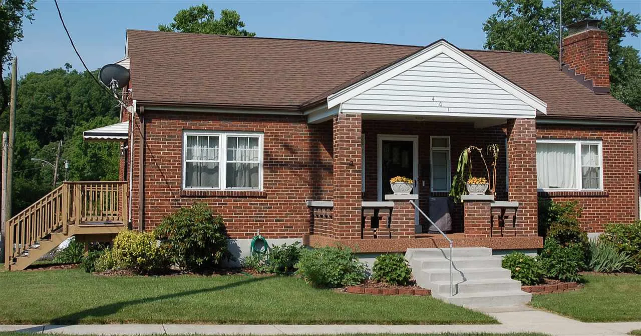401 Linden Ave photo 1