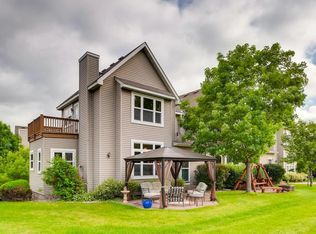 18 River Bend Pl, Chaska, MN 55318