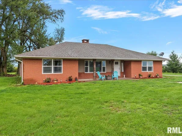 24365 Edwards St, Greenview, IL 62642