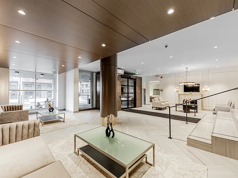 2500 Bathurst St — Photo 38