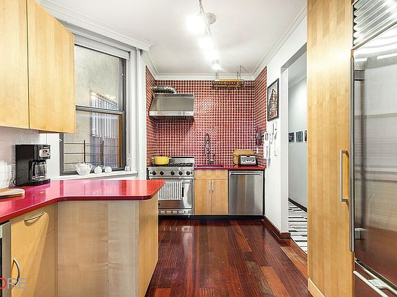3rd image of 241 E 7th St APT 5A