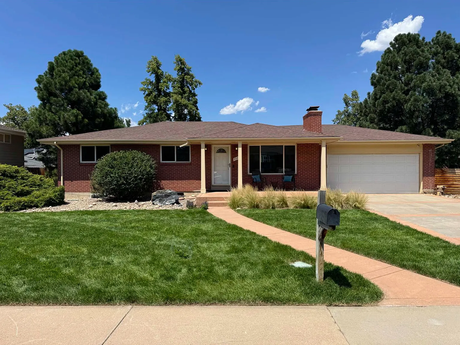 3 bed, 2.5 bath, 1484 sqft, $3,200 — Photo 1