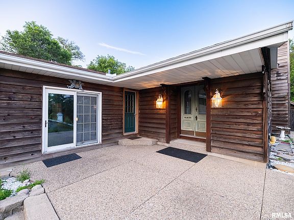 2nd image of 132 Greenlawn Ct