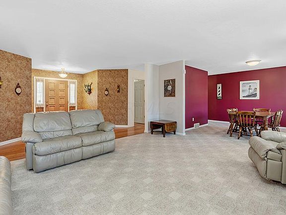 4th image of 342 Hainsview Dr