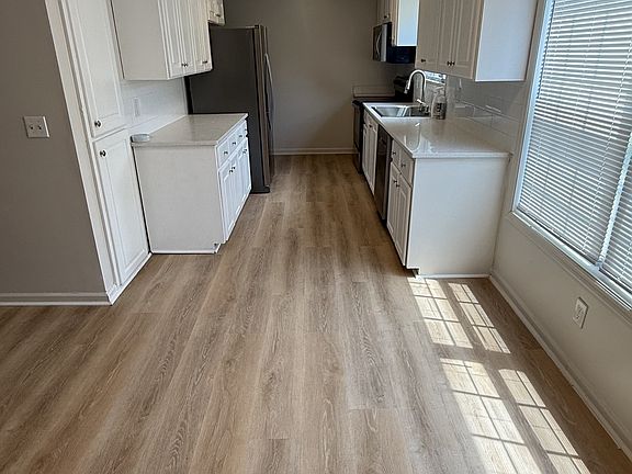 5th image of 509 E Spring St #2