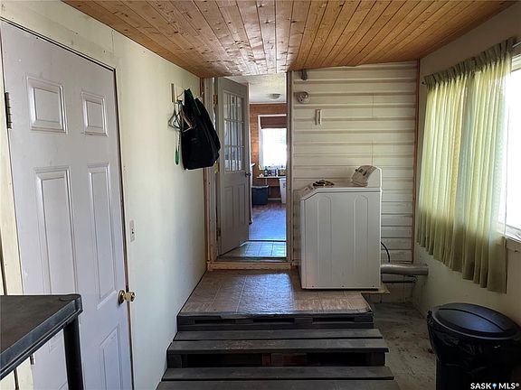 2nd image of 409 3rd STREET S