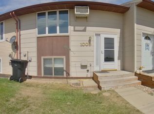 1009 18th St E, Williston, ND 58801