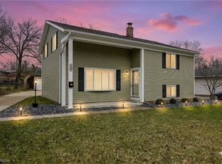 19 Brune Dr, Bedford, OH
